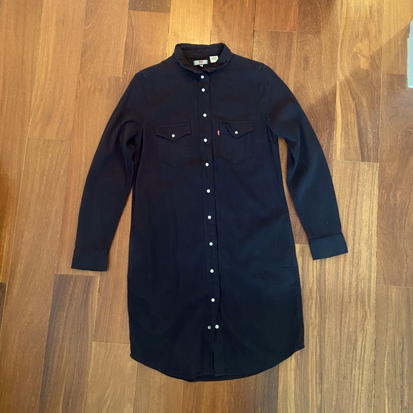 NWOT Levi’s Snap-Front Denim Dress, Size S - Picture 2 of 7